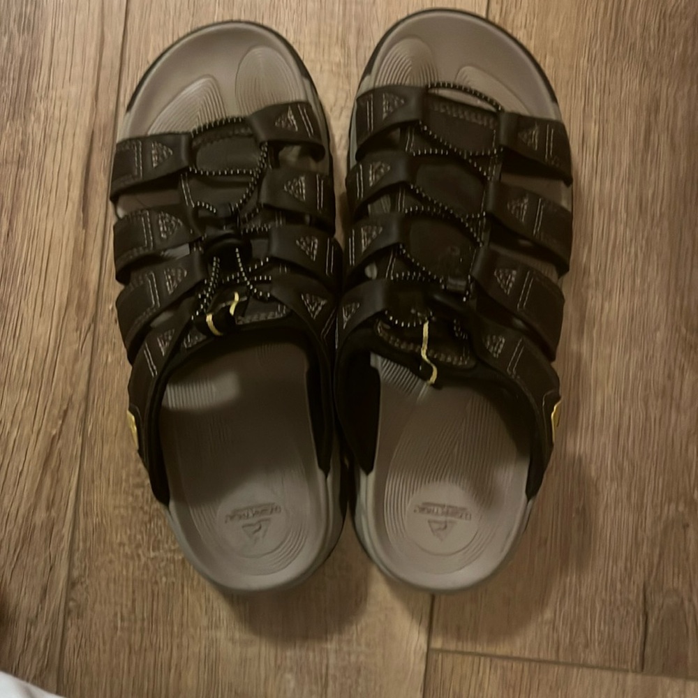 Ozark trail fishing sandals only worn a few times